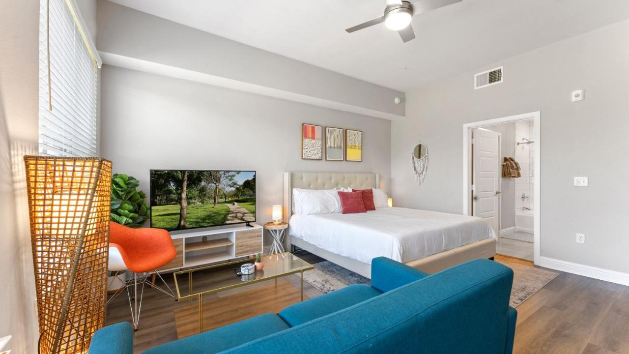 Ferienwohnung Vivant - Upscale Modern Apts - Free Parking, Fast WiFi, Gym Austin Exterior foto